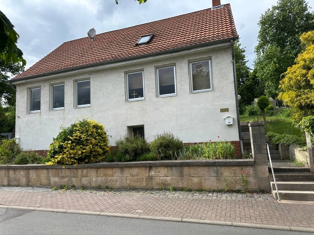 Freistehendes 2 Familienhaus teilvermietet mit Terrasse und großem Grundstück -Toplage von Malsfeld – Malsfeld – Bild 1 von 9