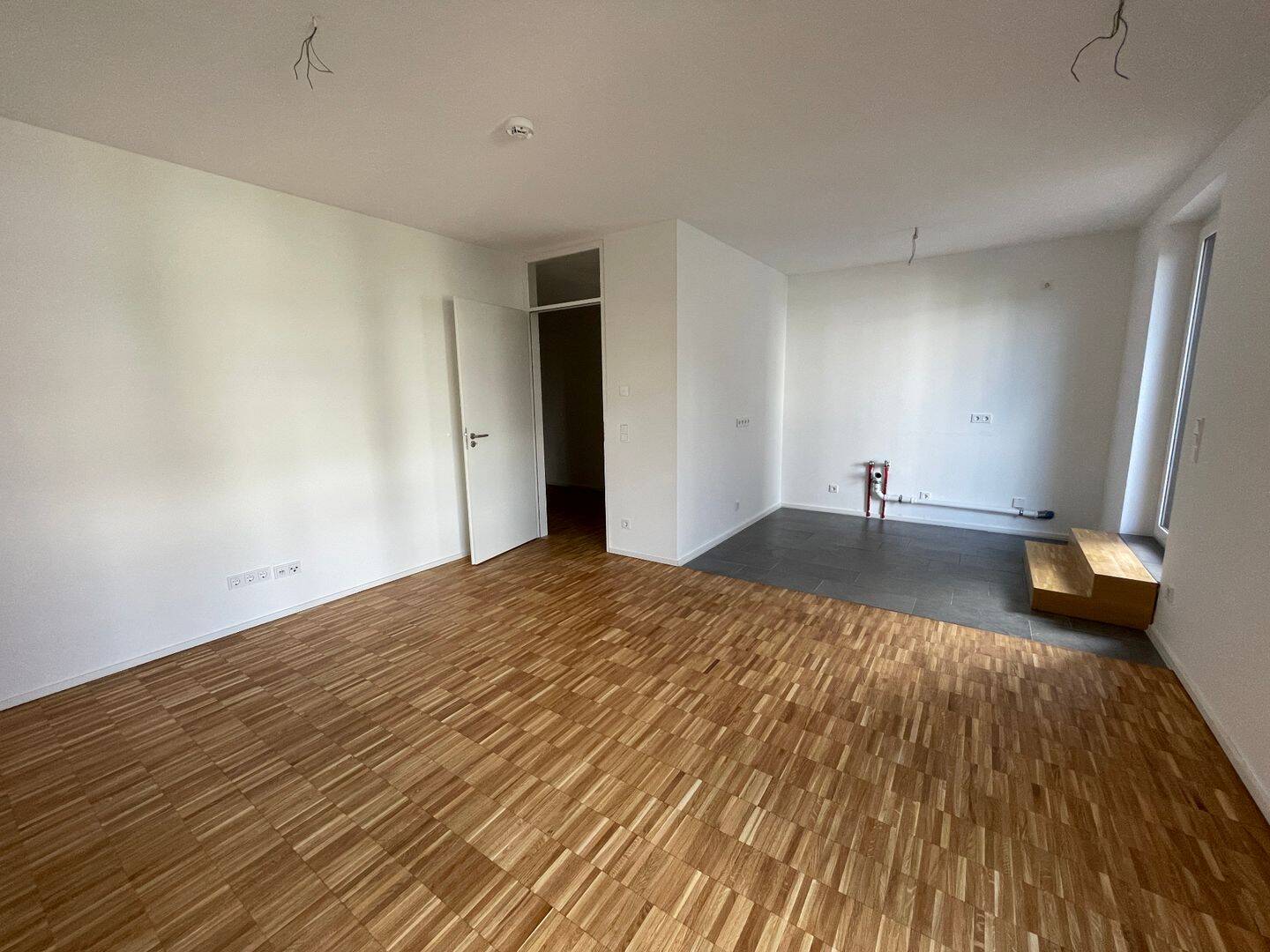 Große 3-Zimmer Wohnung mit Terrasse