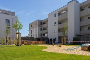 NUR MIT WBS STUFE 1: Schöne 5-Zimmer-Neubauwohnung in Heßdorf