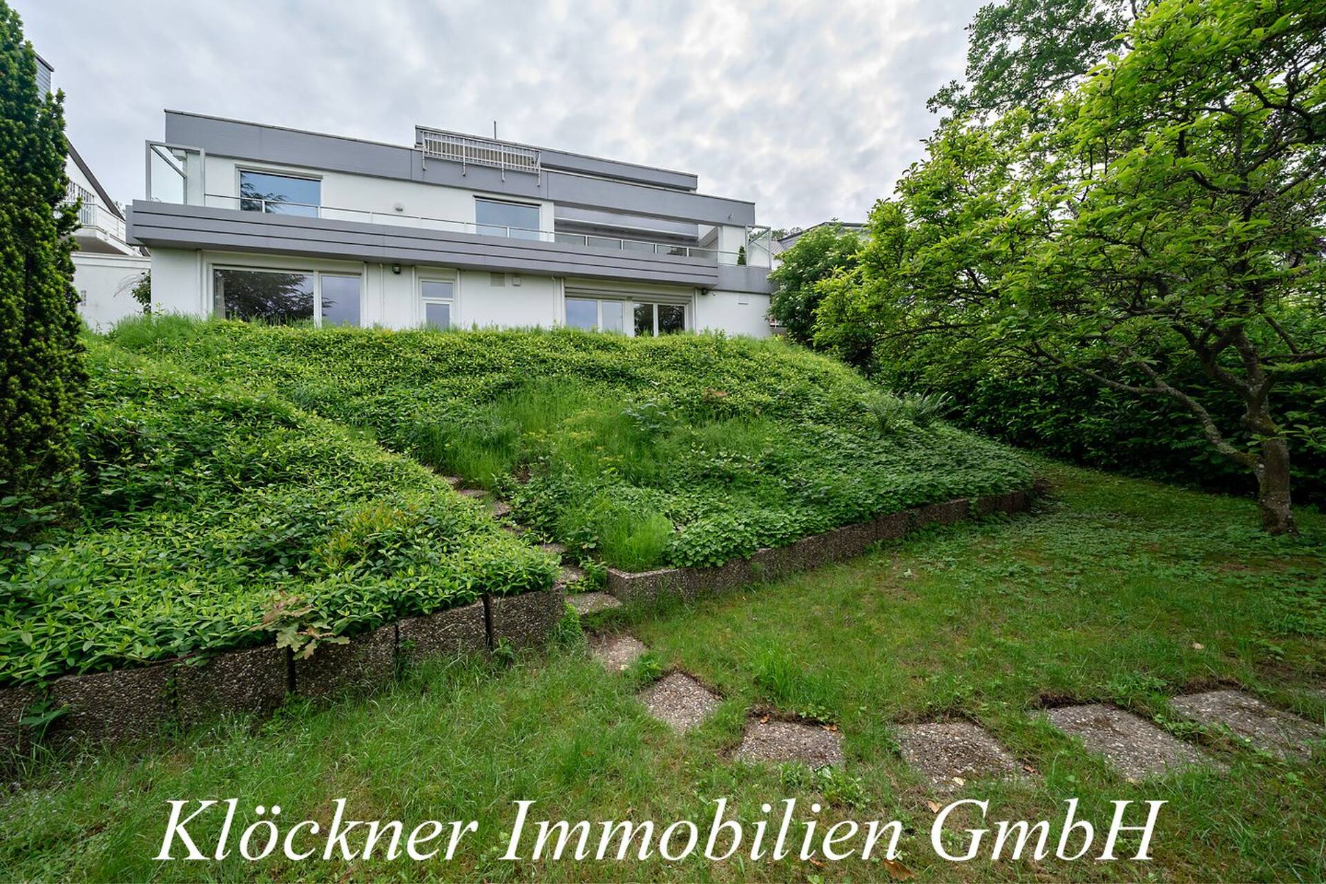 Einfamilienhaus in 66123 Saarbrücken mit 300 m² kaufen