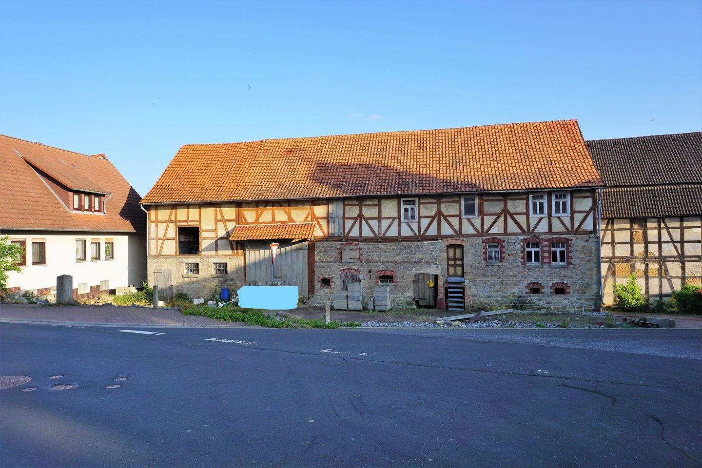 ***Restbauernhof für Renovier in Knüllwald-Oberbeisheim zu verkaufen*** – Knüllwald – Bild 1 von 2