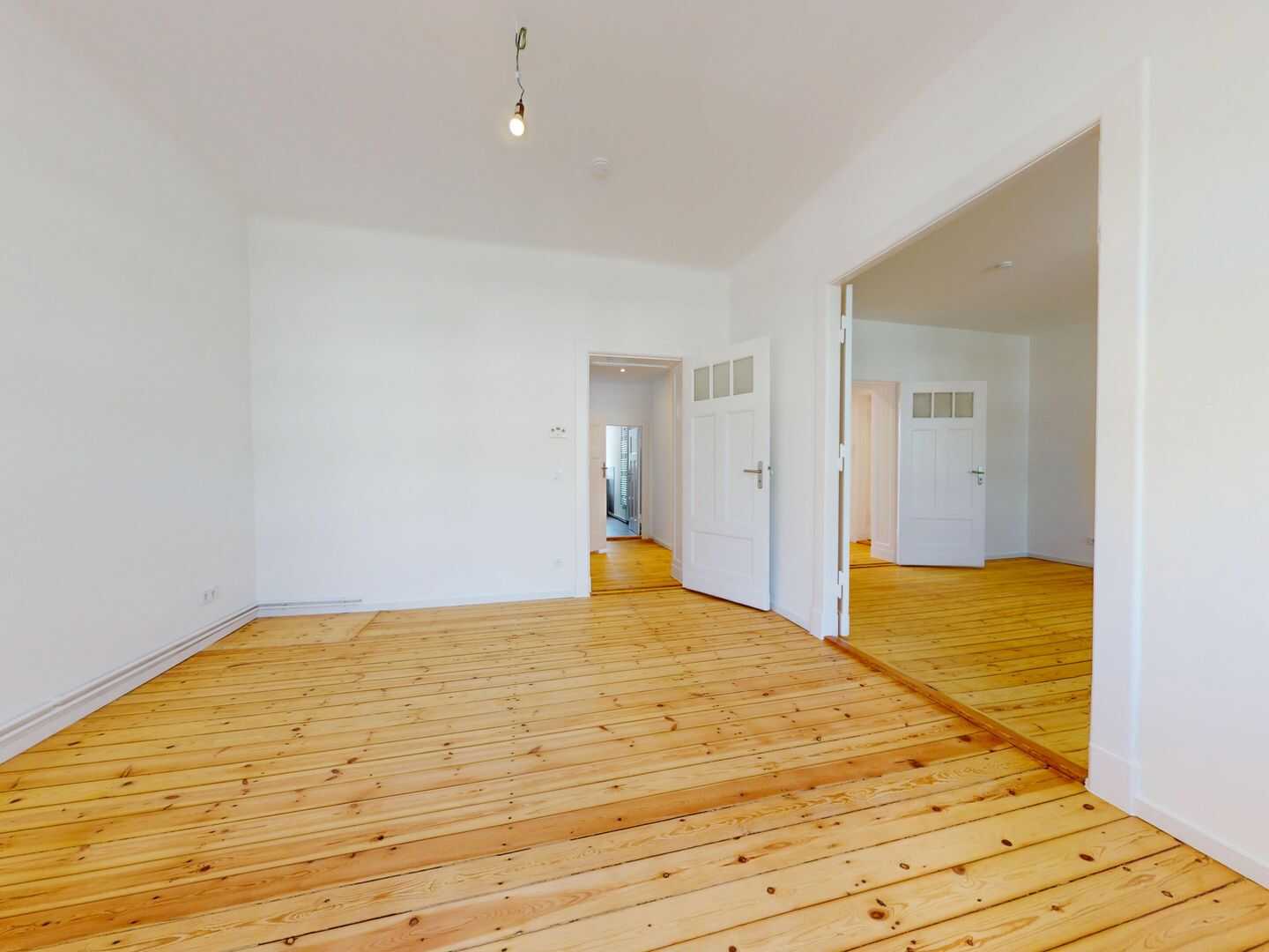 Ihre neue Traumwohnung - saniert, Altbaucharme, Balkon, 3 Zimmer, Einbauküche! – Berlin – Vorschaubild 3