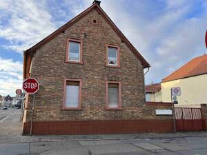Mitten in Mainz-Finthen Rentables 4-Parteienhaus mit eigener Duplex-Garage – 55126 Mainz – Vorschaubild 2