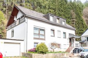 Voll vermietetes Dreiparteienhaus in Trier-Biewer-ca. 287 m² Wohnfläche und 25.560 € Jahreskaltmiete