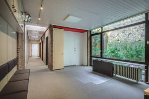 Innerstädtisches, modernisiertes Wohnhaus mit fünf bezugsfreien Wohnungen und zwei Gewerbeeinheiten – 52070 Aachen – Vorschaubild 9