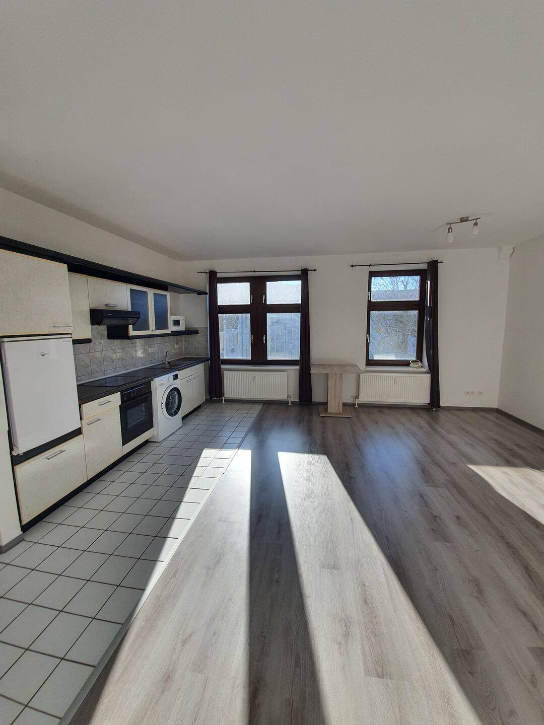 Praktische Zwei-Zimmer-Wohnung in Nähe der Innenstadt (Zentrum) – Chemnitz – Vorschaubild 9