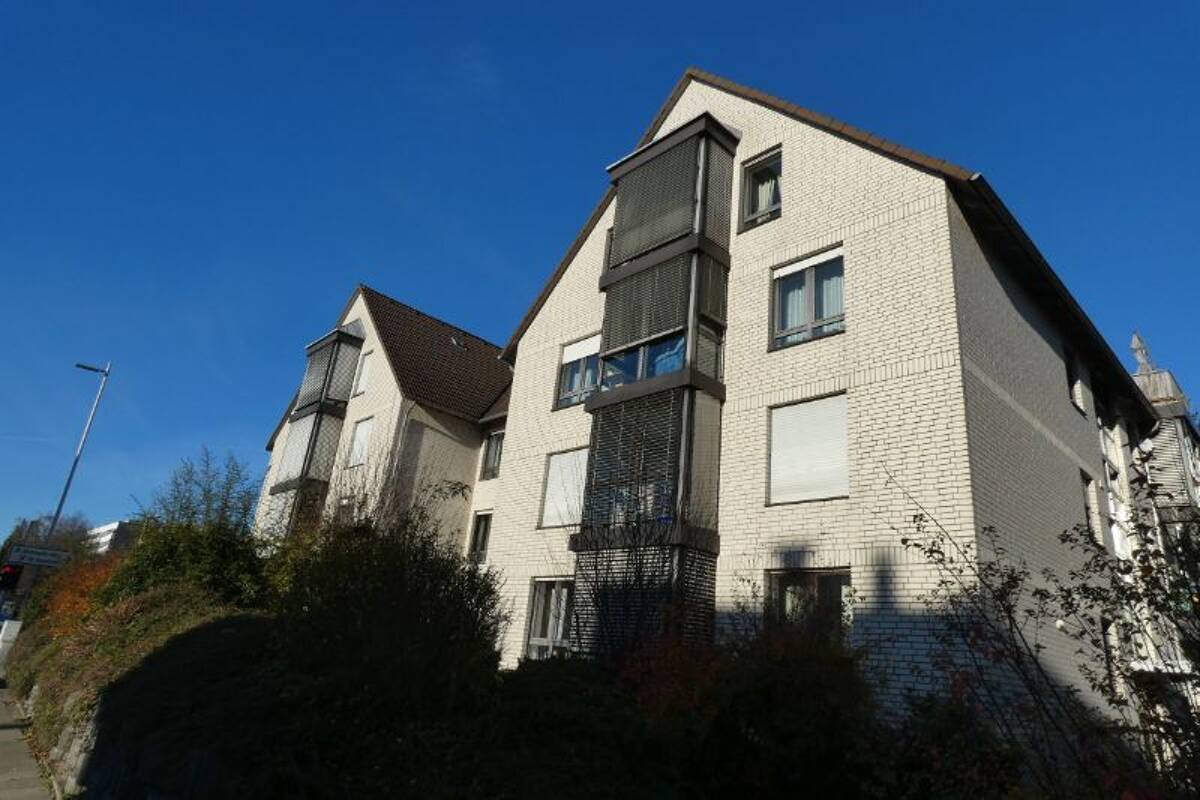 Zentrale 2-Zimmer-Wohnung mit verglaster Loggia - WBS erforderlich! – 33647 Bielefeld – Bild 1 von 7