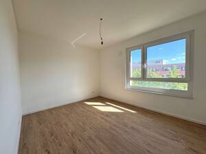 Helle 3-Zimmerwohnung inkl. Einbauküche und Loggia in zentraler Lage