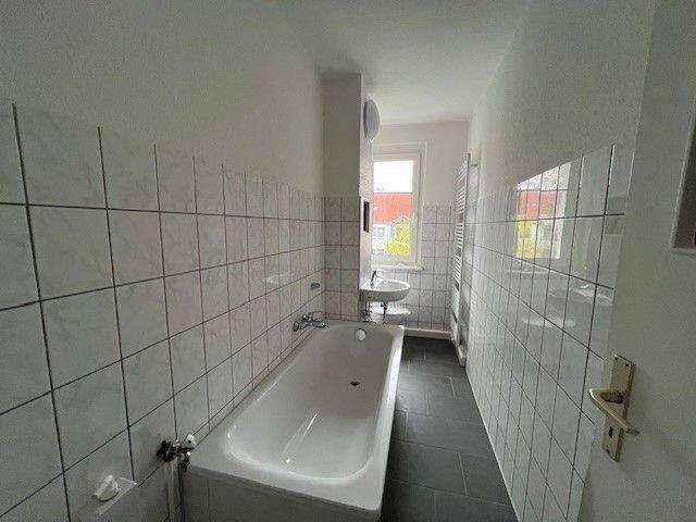 Top - Angebot für WG´s...Super 2-Zimmer-WG-Wohnung mit Einbauküche möglich, all incl., sofort einzugsfertig – Zwickau – Vorschaubild 7