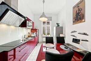 Stilvolle 3-Zimmer-Altbauwohnung mit Kamin & Balkon nahe dem Kurfürstendamm – 14057 Berlin – Vorschaubild 5