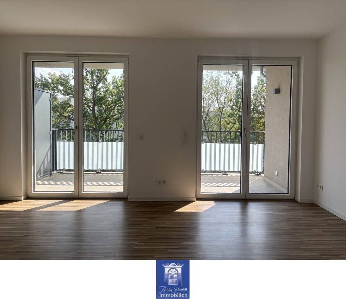 Ihre neue Wohlfühlwohnung! Großer Balkon, attraktive Ausstattung, Bad und Gästebad! – 1187 Dresden – Bild 1 von 9
