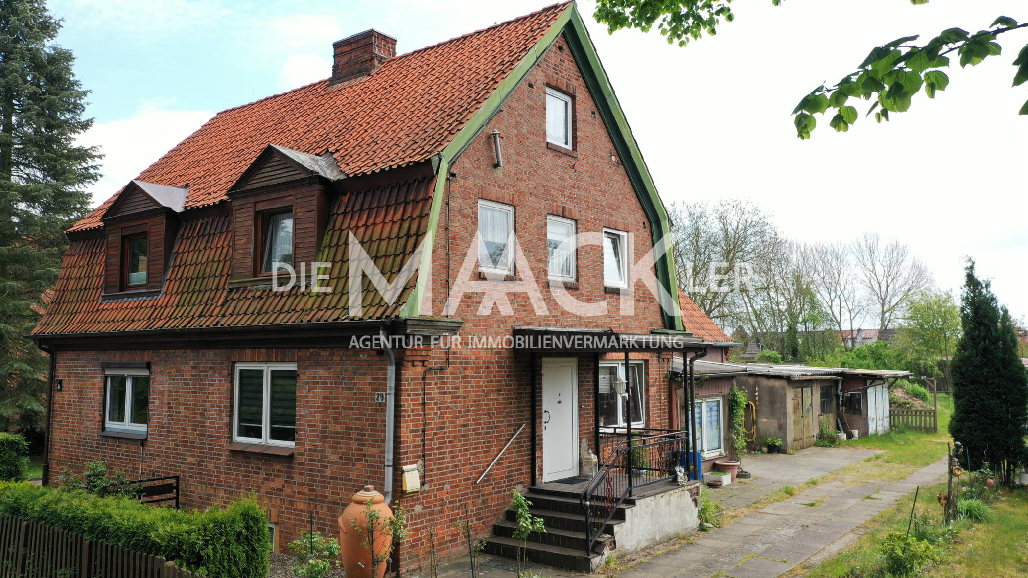 OFFENES BIETERVERFAHREN: Ideal für Handwerker - Sanierungsbedürftige Doppelhaushälfte – Boizenburg/Elbe – Bild 1 von 9
