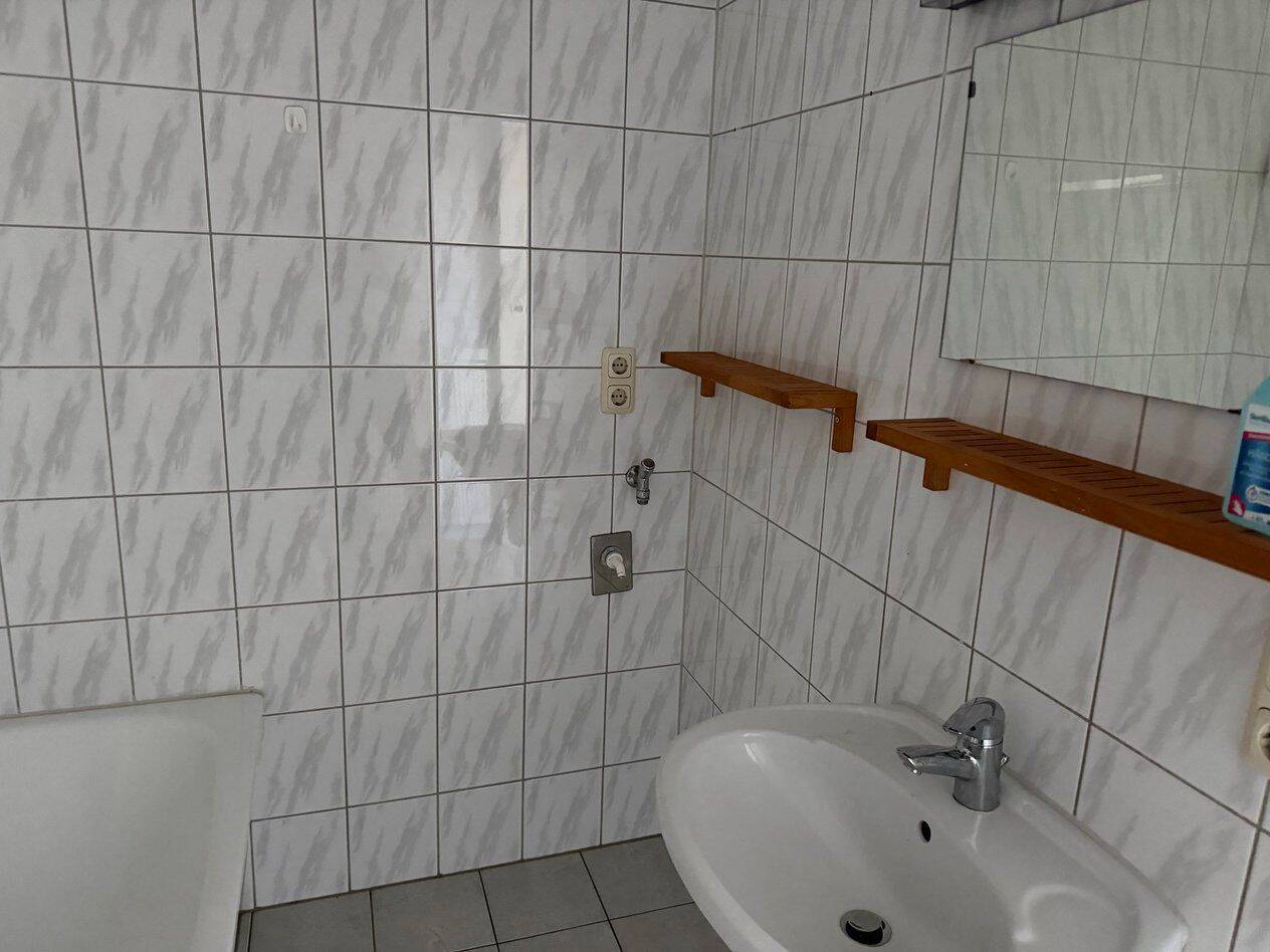 Bezugsfreie 3-Zimmer Wohnung in Jena-West mit Balkon - WG-geeignet. – Jena – Vorschaubild 5