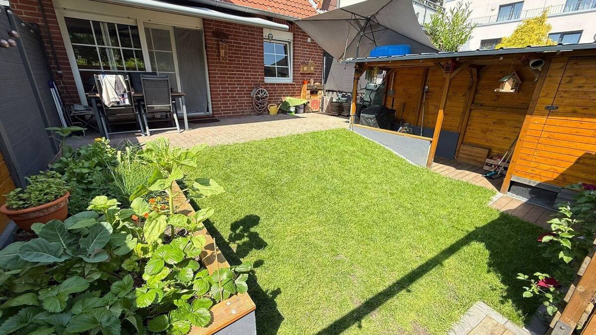 PROVISIONSFREI: Stillvolle 2-Zimmer-Erdgeschosswohnung mit Südterrasse und eigenem Garten – 38448 Wolfsburg – Bild 1 von 9