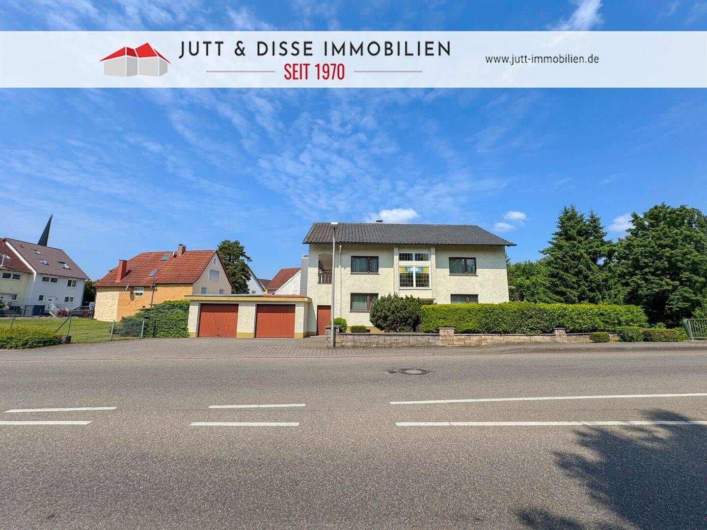 Gepflegtes 2 Familienhaus mit 2 Garagen und Balkon in Rastatt-Niederbühl – Rastatt – Bild 1 von 9