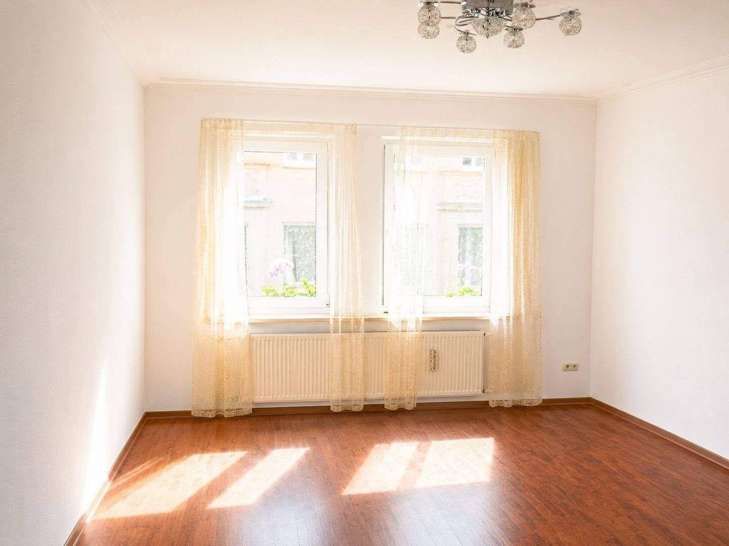 Gepflegte vermietete 3-Zimmer-Wohnung mit Küchenbalkon in ruhiger Nordstadtlage Nähe U-Bahn