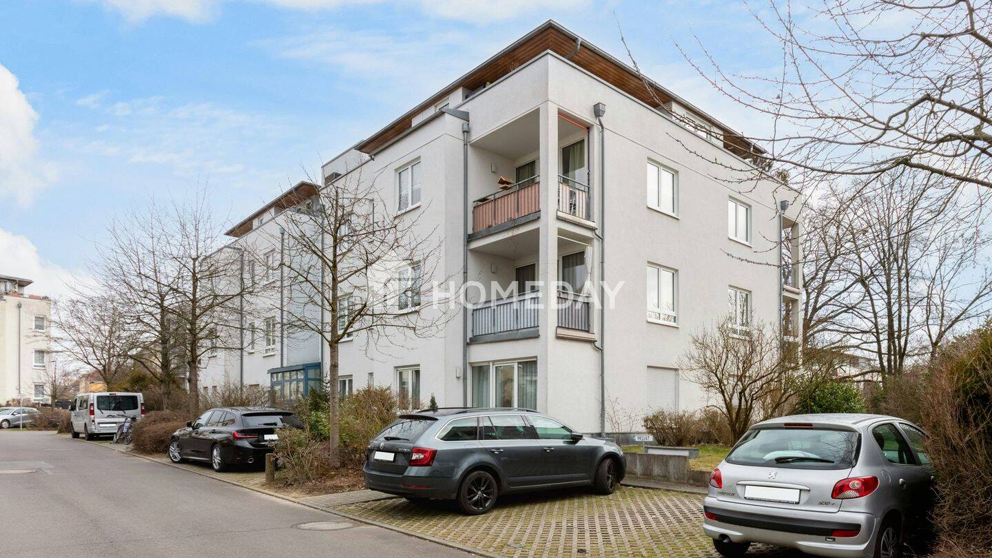 Ruhig, zentral, besonders - 2-Zimmer-Wohnung mit Dachterrasse, EBK und TG-Stellplatz! – Leipzig – Bild 1 von 9
