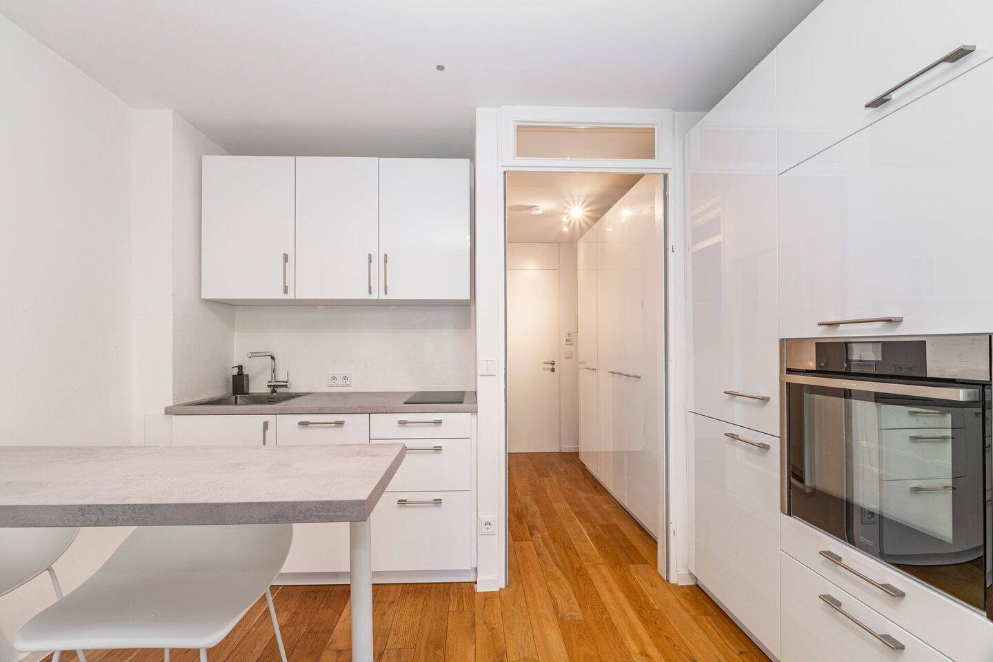Sofort einziehen. Sofort vermieten. Sofort Rendite! Möbliertes Nockherberg-Apartment – München – Vorschaubild 7
