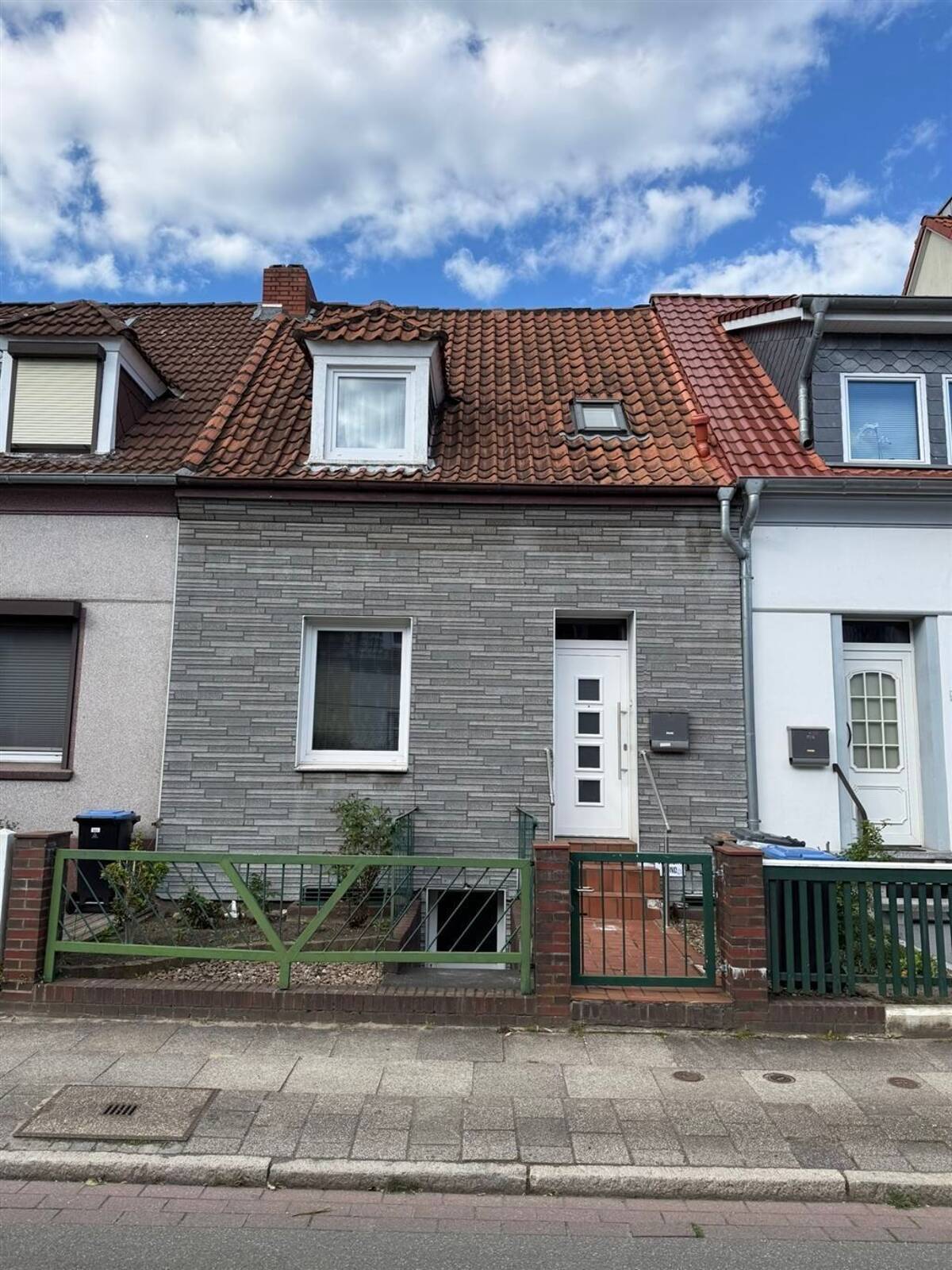Reihenmittelhaus in ruhiger und zentraler Lage von Findorff – 28215 Bremen – Bild 1 von 9