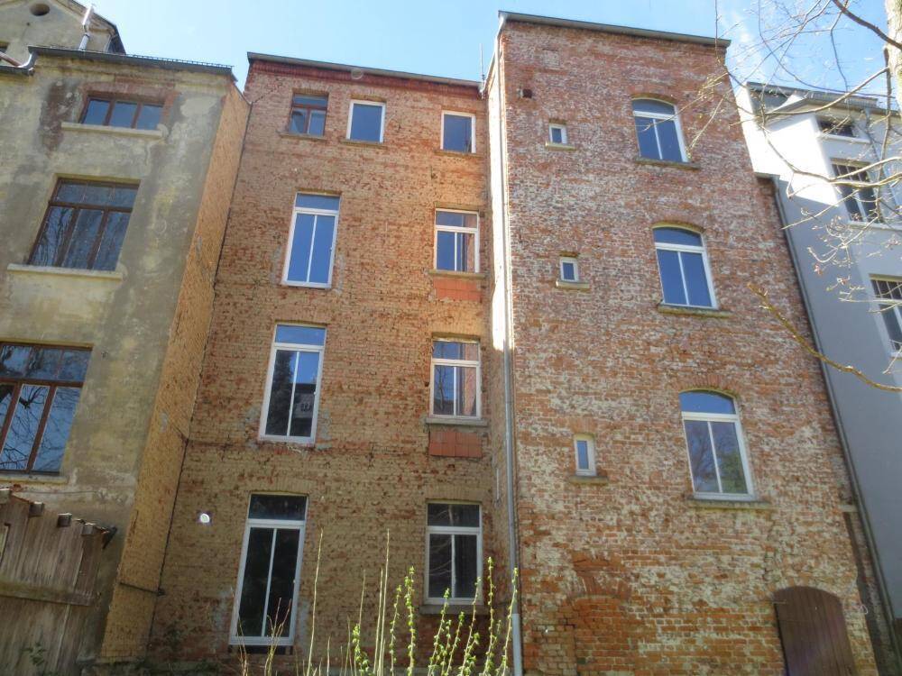 Objekt-Nr.: 2124 - entkerntes teilsaniertes Mehrfamilienhaus sucht Liebhaber für Fertigstellung Sanierung in super Lage zentrumsnah in Greiz – Greiz – Vorschaubild 2