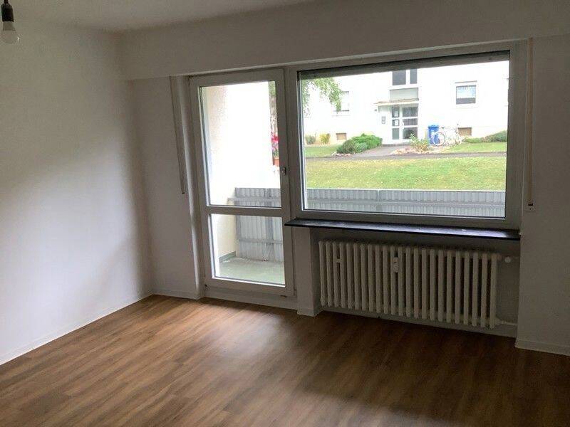 Frisch renovierte 3-Zimmer-Wohnung mit Tageslichtbad und Balkon