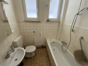 +++ Denkmalgeschützes Mehrfamilienhaus mit Ausbaupotential +++ – 52068 Aachen – Vorschaubild 4
