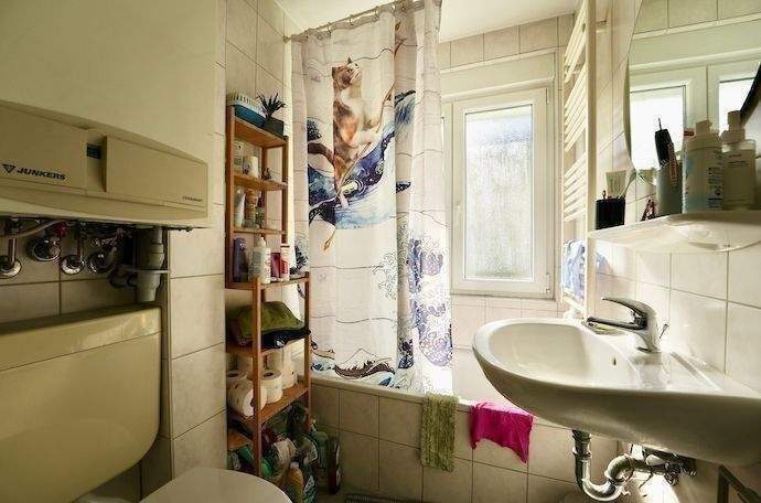 Provisionsfrei! Freiwerdende & freundliche 2-Zimmer-Wohnung im 1.Stock in charmantem Mehrfamilienhaus am Wöhrder See – Nürnberg – Vorschaubild 4