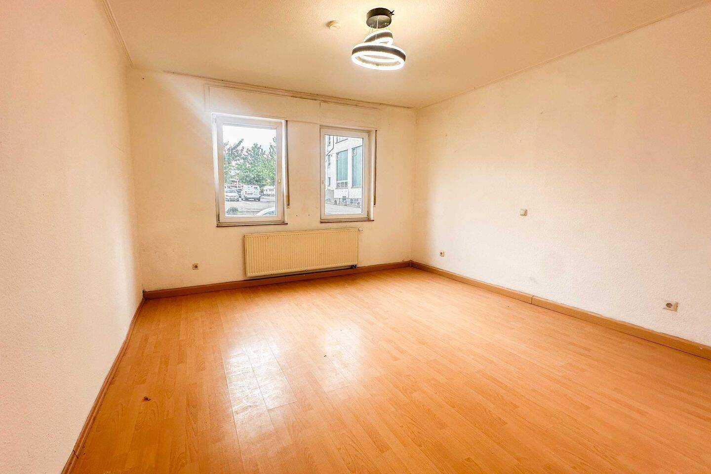 Sofort bezugsfrei: Großzügige 3-Zimmer-Wohnung mit viel Platz zum Entfalten in Stuttgart-Münster – Stuttgart – Vorschaubild 2