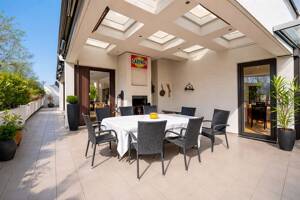 Großzügiges Penthouse mit Dachterrasse im Zooviertel