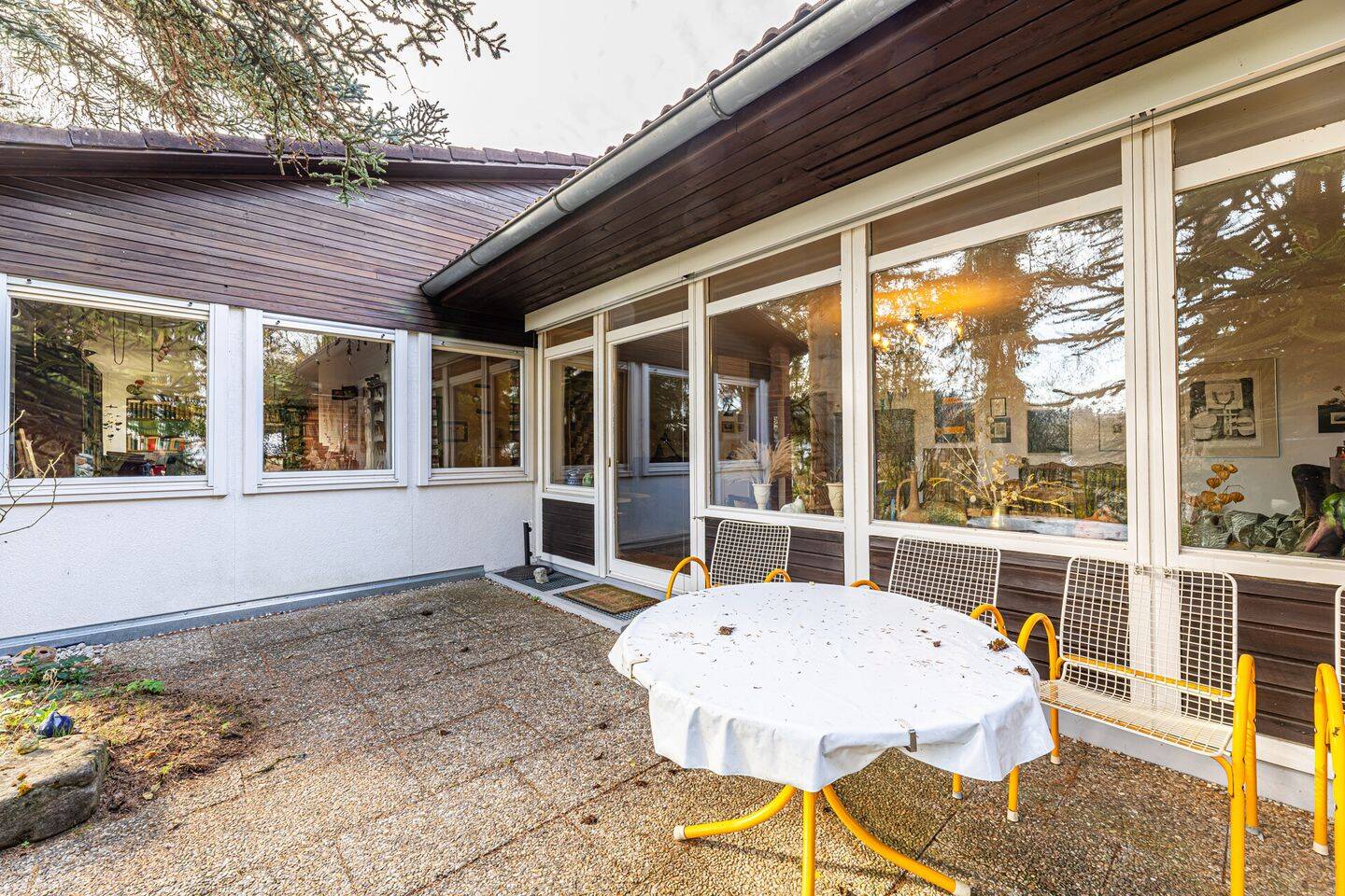 135qm Wohnen auf einer Ebene - lichtdurchfluteter Bungalow, idyllischer Garten! Preis VB. – Nürnberg – Vorschaubild 3