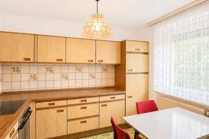 Wertsteigerungspotenzial in gefragter Lage - Haus mit Garten und Terrasse - Sanierungsbedürftig – 81927 München – Vorschaubild 3