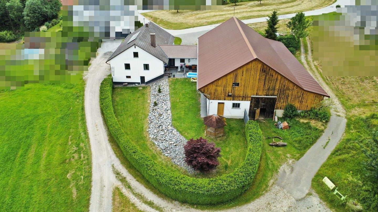 *PROVISIONSFREI* Sanierte Hofstelle in ruhiger Lage mit großer Scheune und nachhaltigem Heizsystem – Fürstenstein – Vorschaubild 2