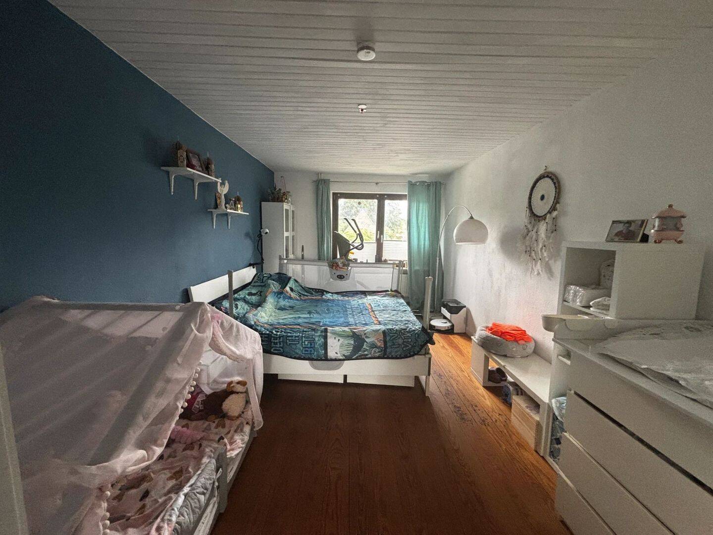 Gepflegte 4-Zimmer-Maisonettewohnung mit Dachterrasse in Hamburg-Schnelsen – Hamburg – Vorschaubild 2