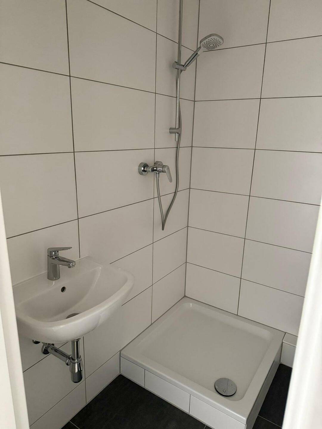 Fünf 1-Zimmerwohnungen in Ludwigshafen Mitte als Gesamtpaket. 3/5 vermietet und eine frisch saniert. – Ludwigshafen am Rhein – Vorschaubild 9