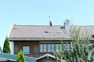 3-Zimmer-Wohnung mit Balkon, Gartenanteil und Garage