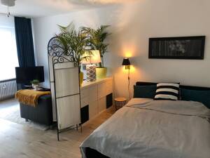 Attraktive, sanierte 1-Zimmer-Wohnung mit Balkon in begehrter Lage von München-Neuhausen