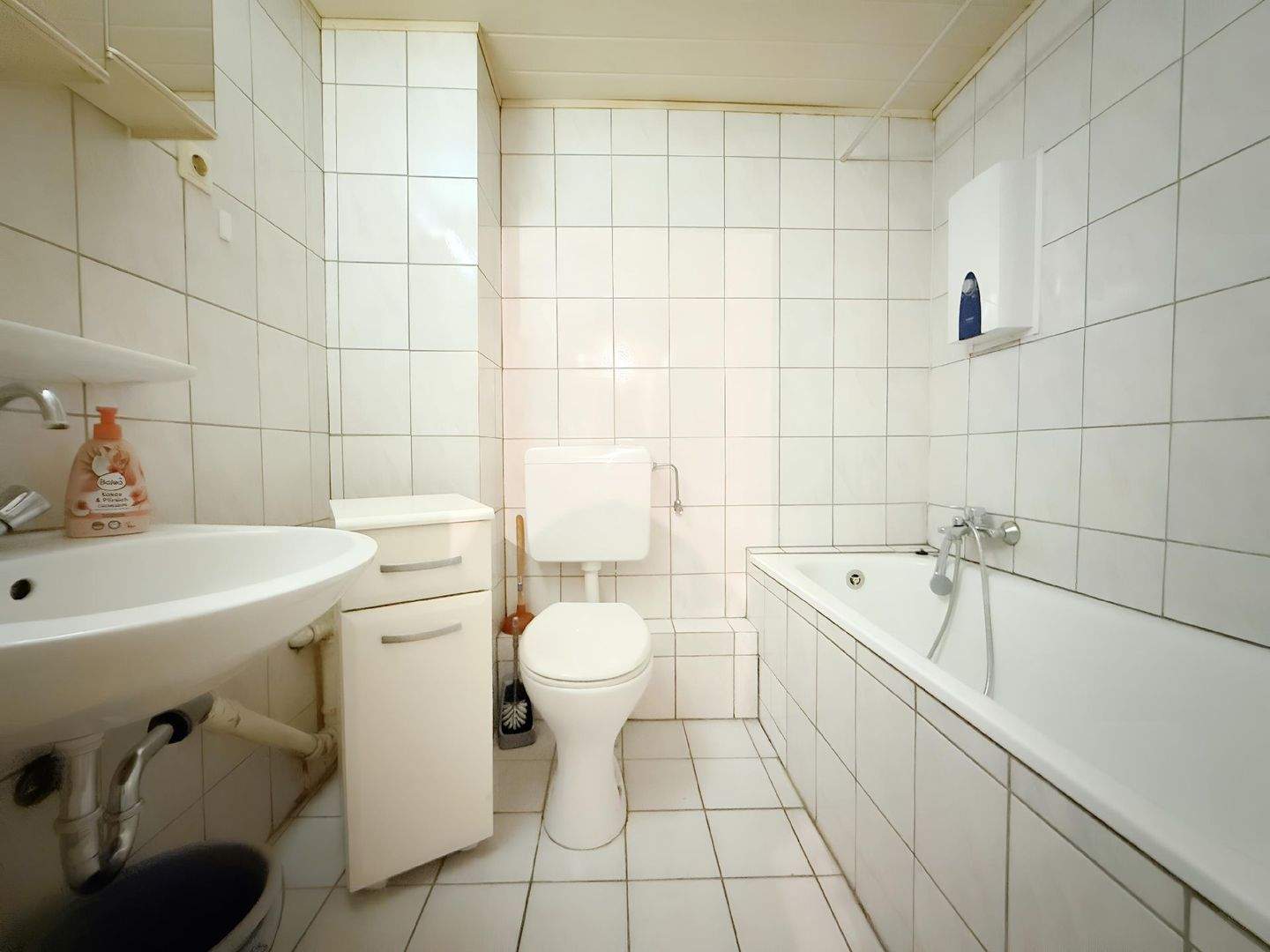 MÖBLIERTE 2-ZIMMERWOHNUNG IN ALTBAU ZU MIETEN! – Krefeld – Vorschaubild 8
