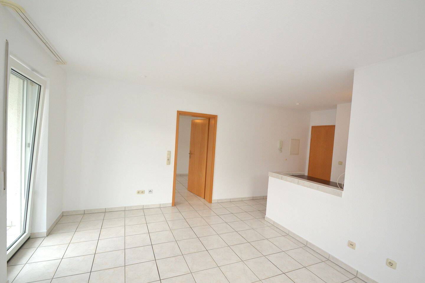 Gelegenheit in Top Lage Mainz - Uni-Nähe: 38 m² Wohnkomfort mit Balkon & TG Stellplatz – Mainz – Vorschaubild 2