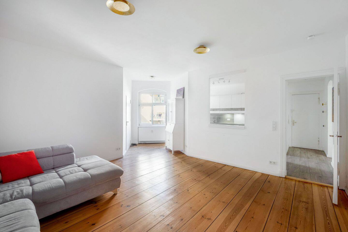 Einladende 3-Zimmer-Wohnung mit Balkon und Kamin am Volkspark Friedrichshain – Berlin – Vorschaubild 3