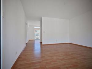 Provisionsfreie 3-Raumwohnung im 2.Obergeschoss mit Balkon und mit Einbauküche zu vermieten !!! – 4758 Oschatz – Vorschaubild 3