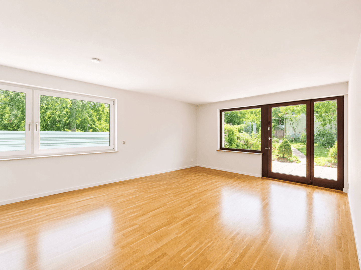Familienparadies in ruhiger Lage mit Garten und Garage – Stuttgart – Vorschaubild 2