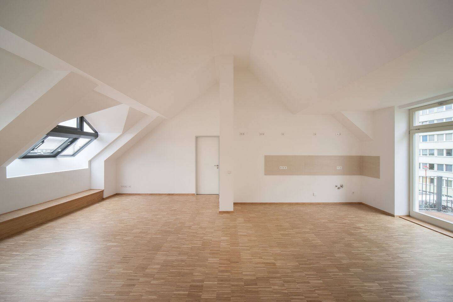 Perfekt für Eigennutzer! Traumhaftes Loft mit Balkon - 5 Gehminuten zur Innenstadt, ! – Leipzig – Vorschaubild 4