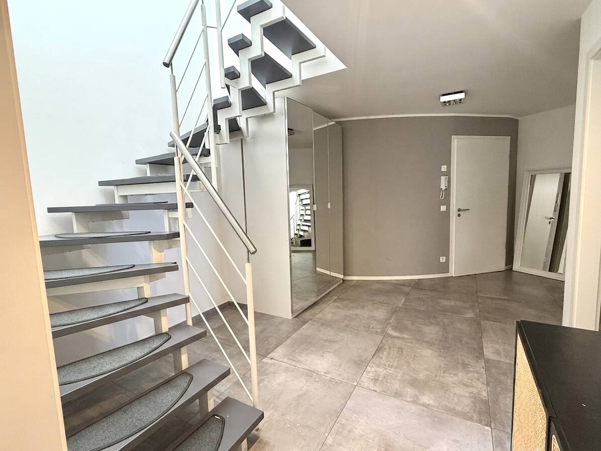 Einmalige Maisonette-Wohnung in bester Lage || 4-Zimmer || Tiefgarage – Köln – Vorschaubild 9
