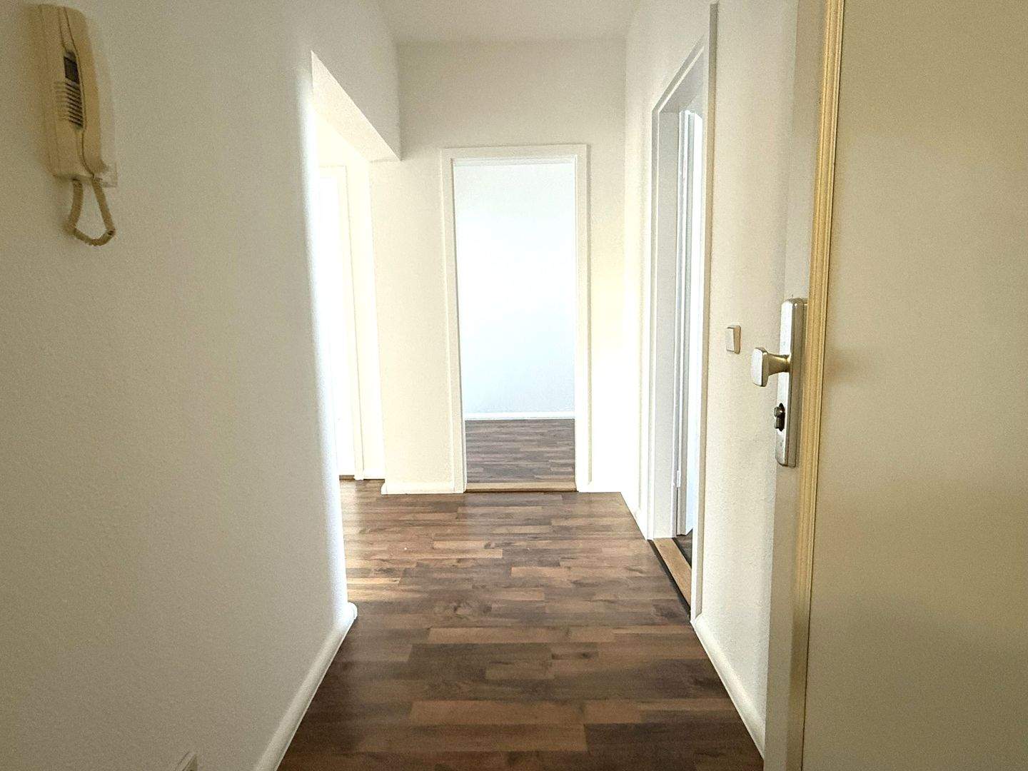 Wohnen im Dachgeschoss - 3-Raum-Wohnung mit Tageslichtbad in Gablenz – Chemnitz – Bild 1 von 9