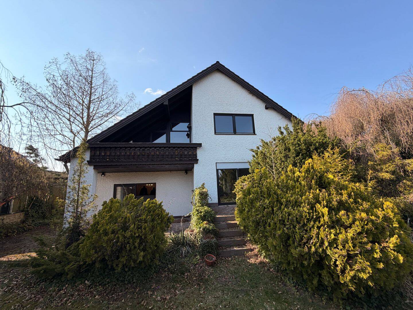 Top Objekt mit Potenzial! Wohnen & Arbeiten unter einem Dach – Zweifamilienhaus mit 2 Eingängen – Heilsbronn – Vorschaubild 2