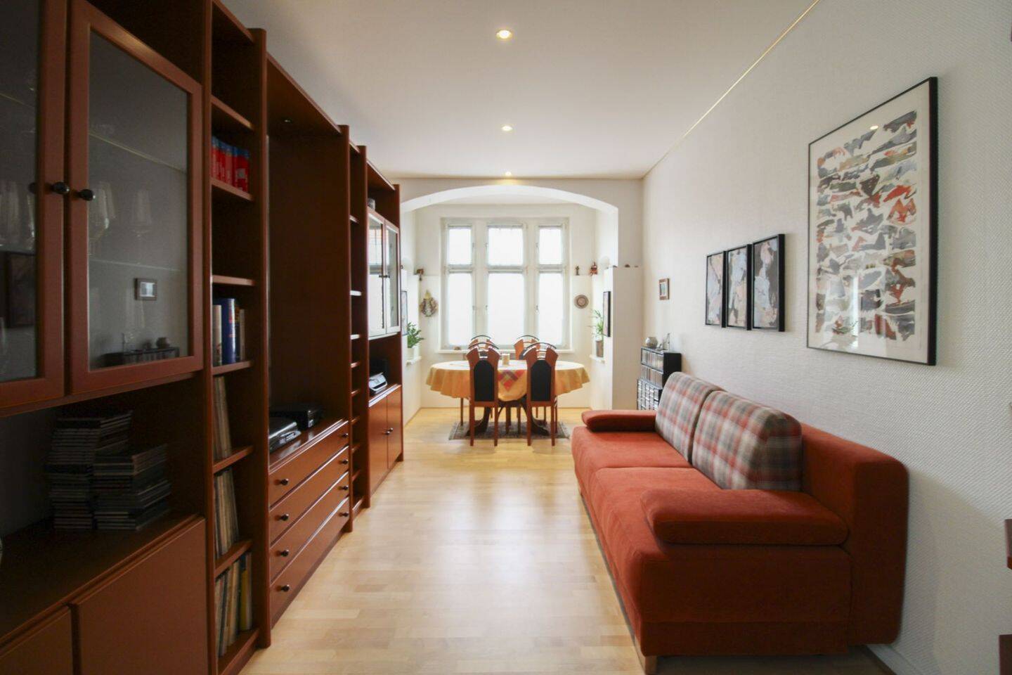 Attraktive 2-Zimmer-Wohnung in Berlin-Friedenau mit großzügigem Wohnbereich und Loggia – Berlin – Vorschaubild 4