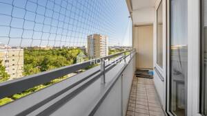 Weitblick über München: lichtdurchflutete 1,5-Zimmer-Wohnung mit Loggia und Tiefgaragenstellplatz – 80995 München – Vorschaubild 3