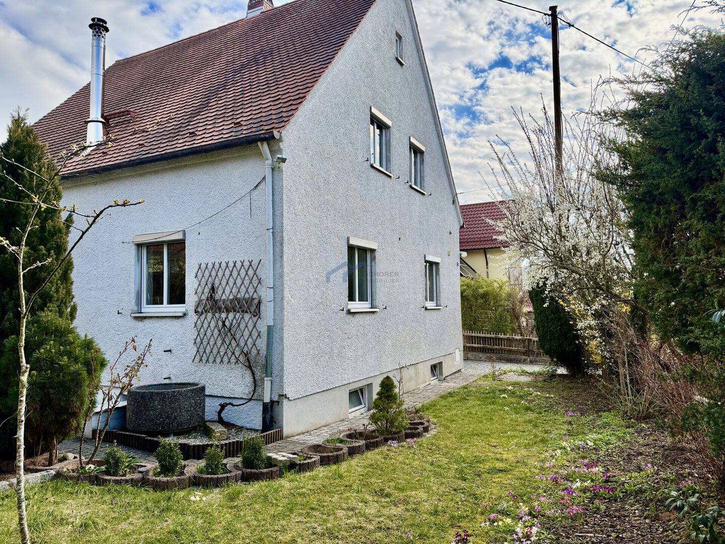 Schorer-Immobilien: Sanieren & Wohlfühlen - Einfamilienhaus mit Potenzial in Lützelburg – Gablingen – Vorschaubild 2