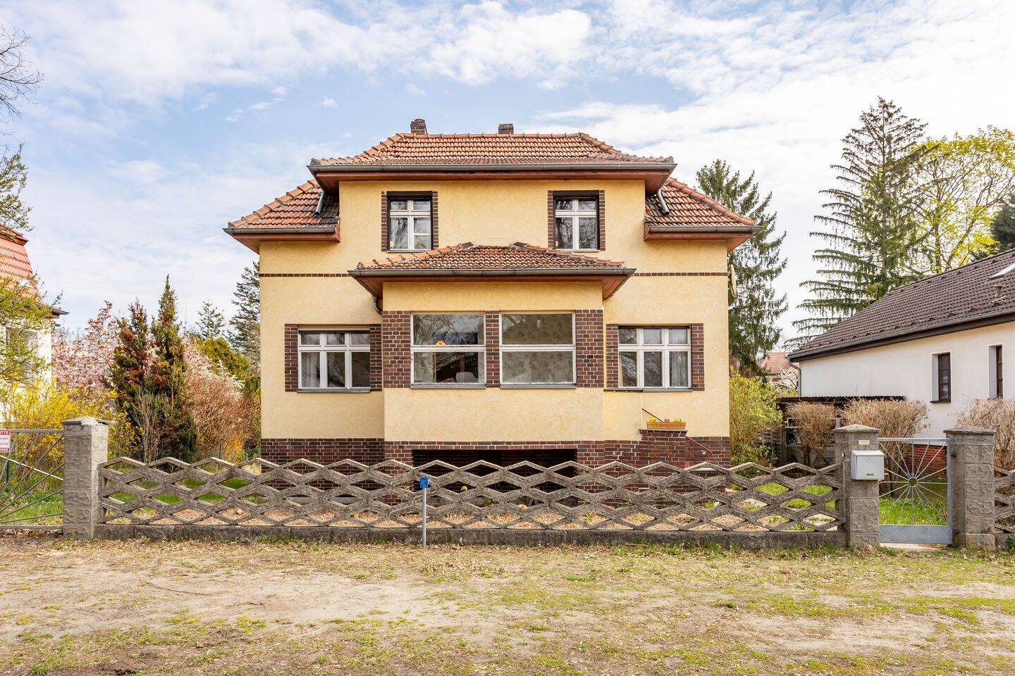 Neubauchance oder Sanierungsprojekt - dieses Grundstück kann beides! – Eichwalde – Bild 1 von 9