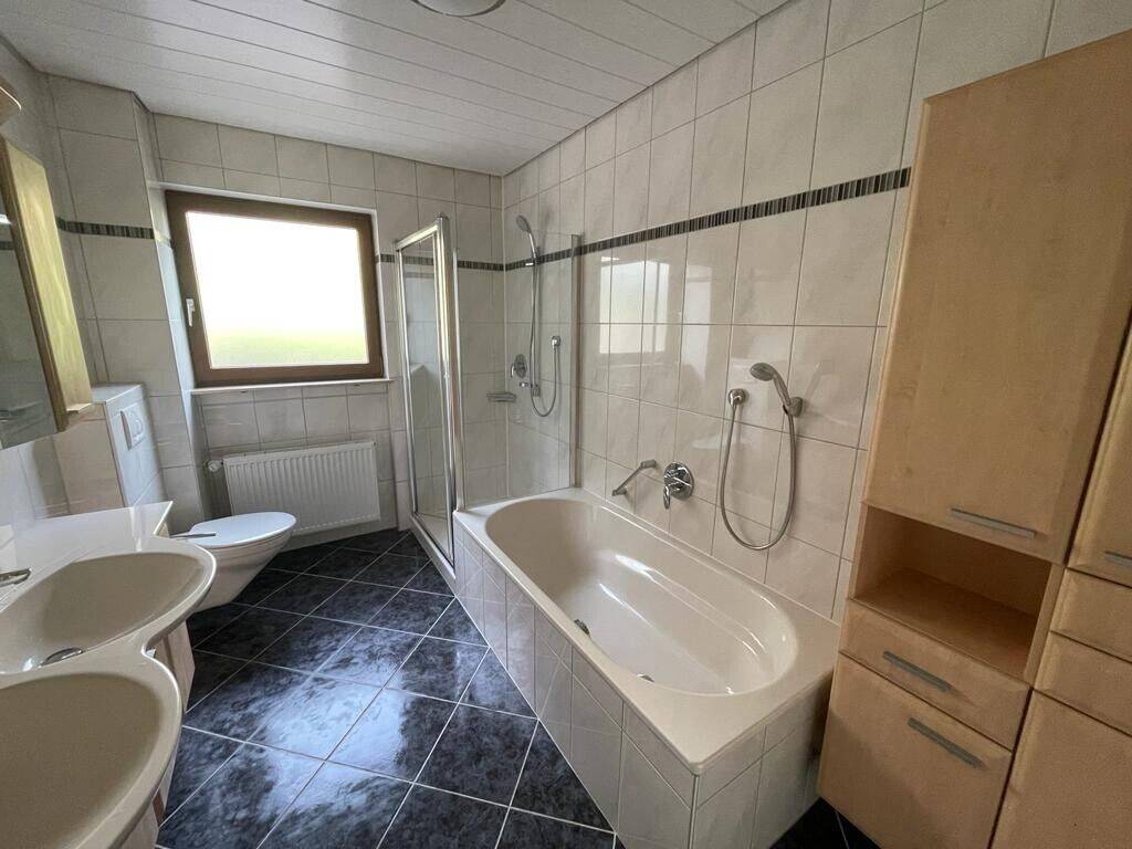 Familienfreundliches Wohnhaus mit viel Platz in schöner Aussichtslage im Neckartal – Neckarsteinach – Vorschaubild 7